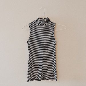 Athleta Sleeveless Turtleneck